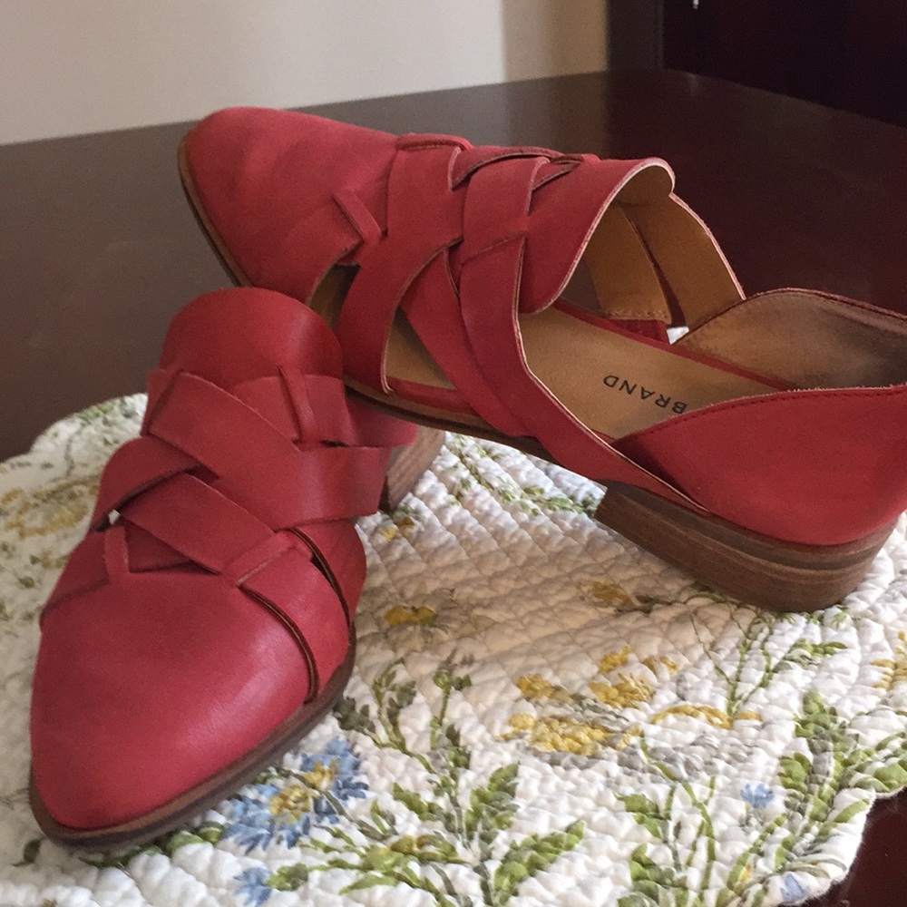 Lucky brand 8.5 braided leather cutaways